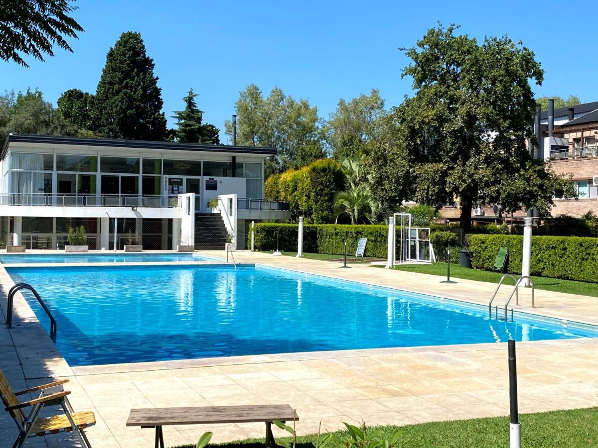 Hermoso Apartamento En Country Hosp Univ Austral Pilar  Exteriör bild