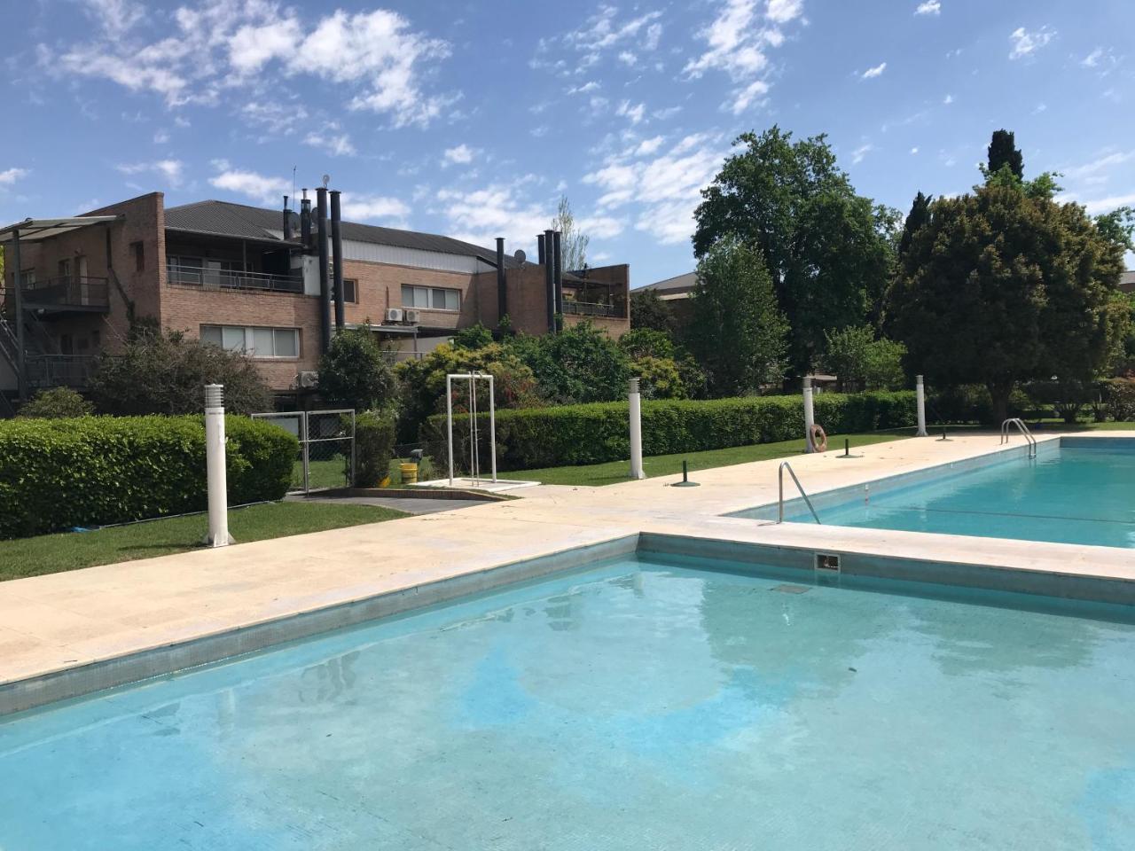Hermoso Apartamento En Country Hosp Univ Austral Pilar  Exteriör bild